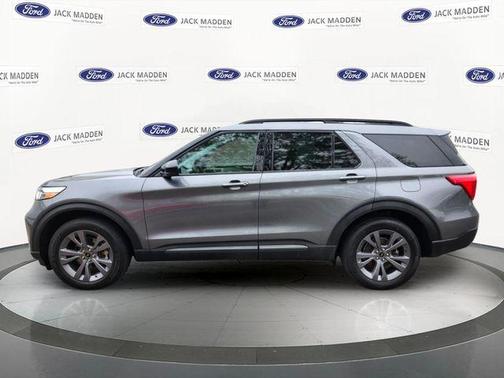 Gray Metallic 2022 Ford Explorer XLT