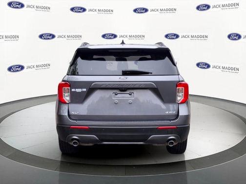 Gray Metallic 2022 Ford Explorer XLT