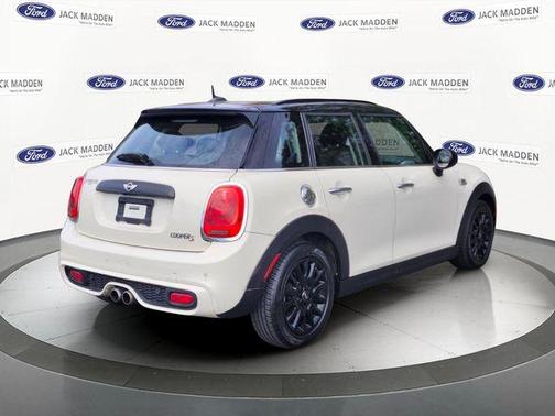 Pepper White 2018 MINI Hardtop Cooper S