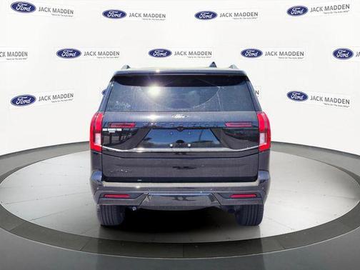 Agate Black Metallic 2026 Ford Expedition Platinum