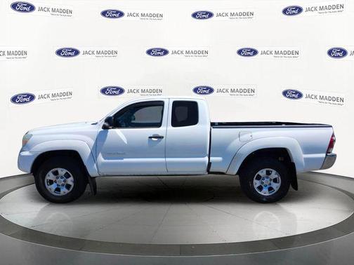 Super White 2015 Toyota Tacoma Base