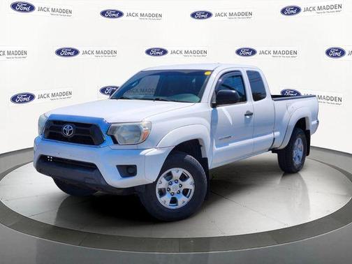 Super White 2015 Toyota Tacoma Base
