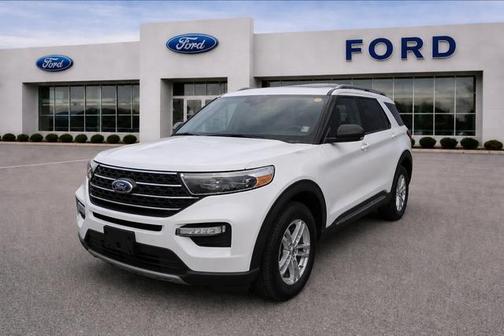 White Metallic 2022 Ford Explorer XLT