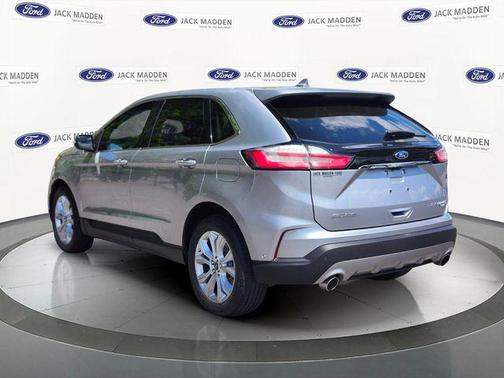 Silver Metallic 2020 Ford Edge Titanium