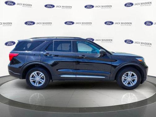 Black Metallic 2022 Ford Explorer XLT