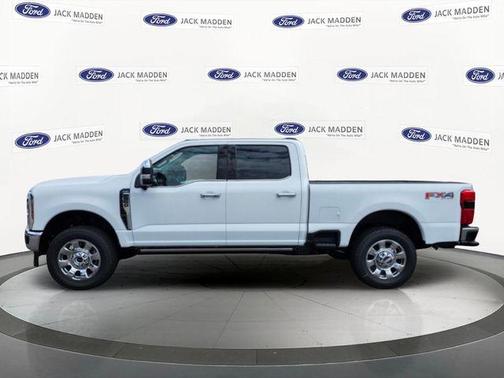 Oxford White 2026 Ford F-350 Lariat Super Duty