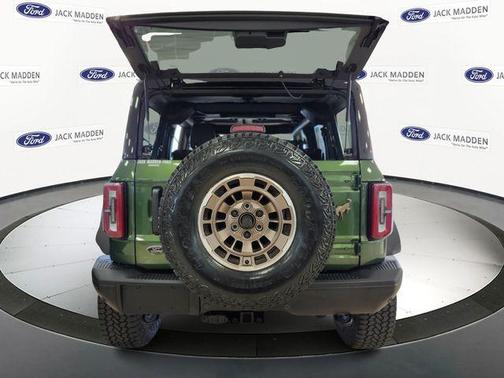 Eruption Green Metallic 2025 Ford Bronco Badlands