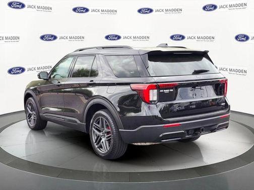 Black Metallic 2025 Ford Explorer ST-Line