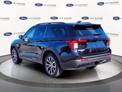 Black Metallic 2025 Ford Explorer ST-Line