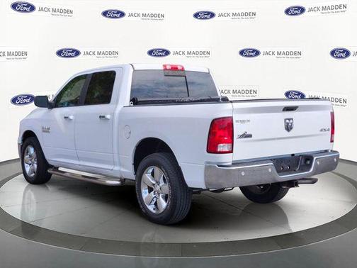Bright White Clearcoat 2017 RAM 1500 Big Horn