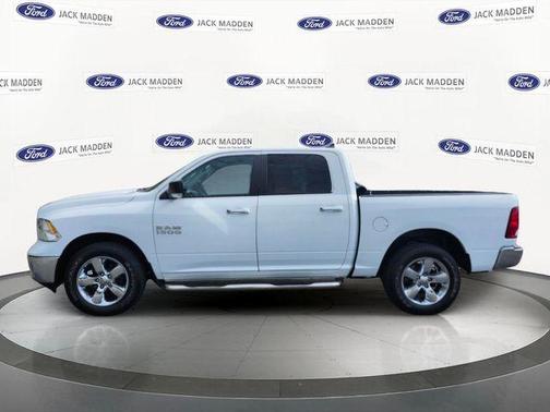 Bright White Clearcoat 2017 RAM 1500 Big Horn