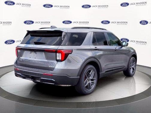 Gray Metallic 2026 Ford Explorer ST-Line