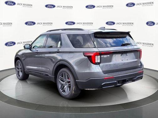 Gray Metallic 2026 Ford Explorer ST-Line