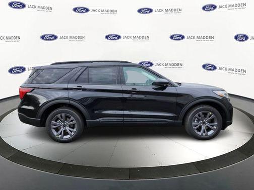 Agate Black Metallic 2026 Ford Explorer Active