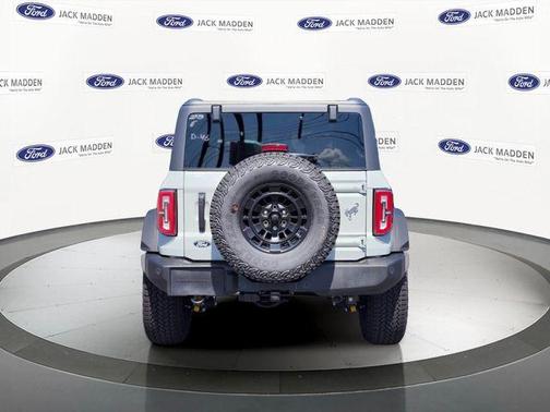 Avalanche 2026 Ford Bronco Outer Banks