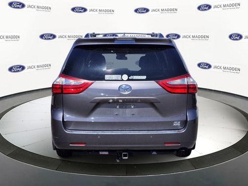 2018 Toyota Sienna XLE Premium