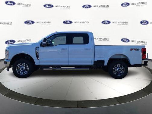 Oxford White 2026 Ford F-350 Lariat Super Duty