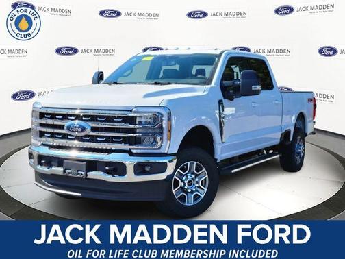 Oxford White 2026 Ford F-350 Lariat Super Duty