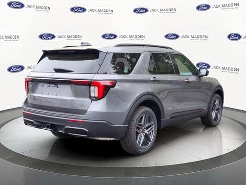 Carbonized Gray Metallic 2026 Ford Explorer ST-Line