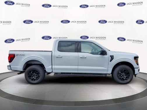Avalanche 2026 Ford F-150 XLT