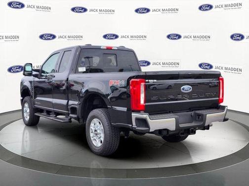 Agate Black Metallic 2026 Ford F-250 XLT