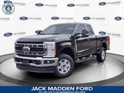 Agate Black Metallic 2026 Ford F-250 XLT