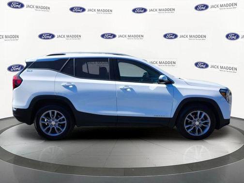 Summit White 2022 GMC Terrain SLT