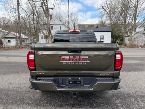 Deep Bronze Metallic 2023 GMC Canyon AT4
