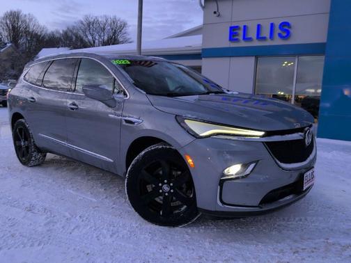 2023 Buick Enclave Essence AWD