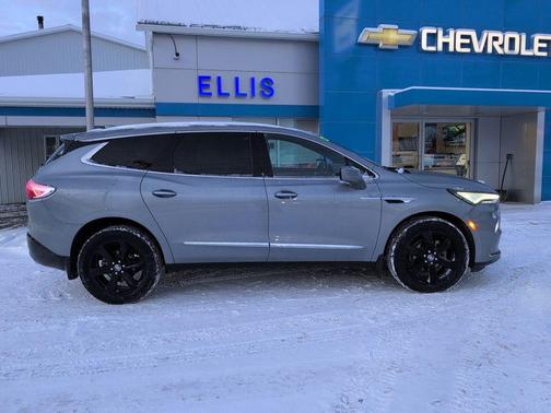 2023 Buick Enclave Essence AWD