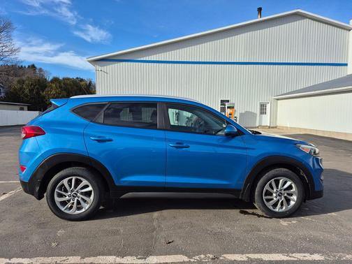 2016 Hyundai TUCSON SE