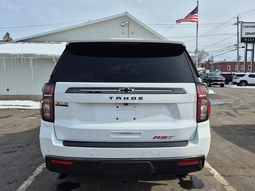 2022 Chevrolet Tahoe 4WD RST