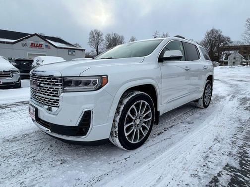 2024 GMC Acadia Denali