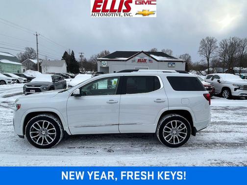 2024 GMC Acadia Denali