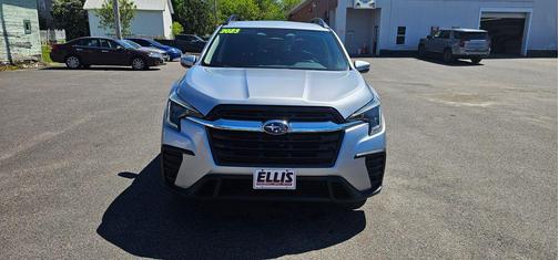 Ice Silver Metallic 2023 Subaru Ascent Premium 8-Passenger