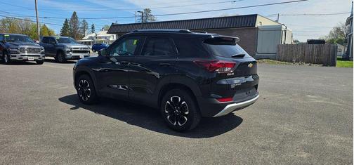 Mosaic Black Metallic 2022 Chevrolet Trailblazer LT