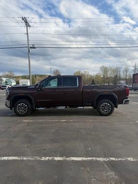 Redwood Metallic 2024 GMC Sierra 2500 SLE