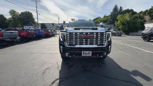 2024 GMC Sierra 2500 Denali