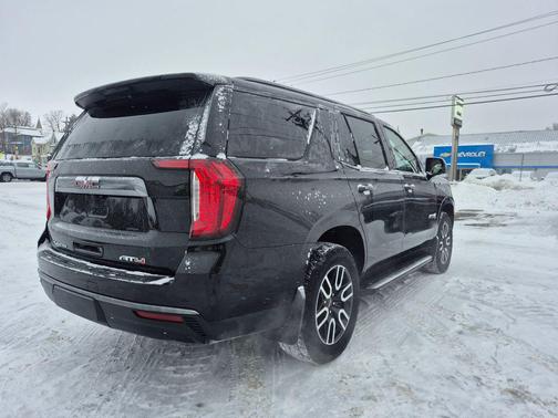 2024 GMC Yukon XL 4WD AT4