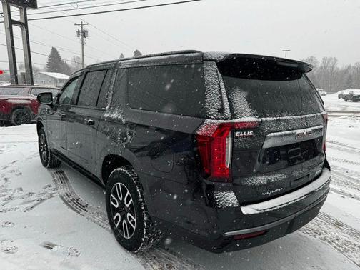 2024 GMC Yukon XL 4WD AT4