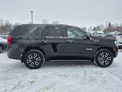 2024 GMC Yukon XL 4WD AT4