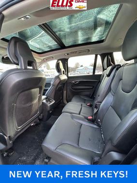 2020 Volvo XC90 T5 Momentum