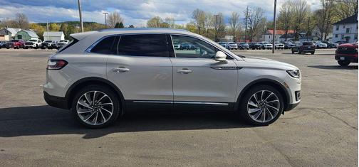 CERAMIC PEARL 2020 Lincoln Nautilus Reserve