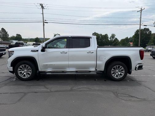 White Frost Tricoat 2023 GMC Sierra 1500 Denali