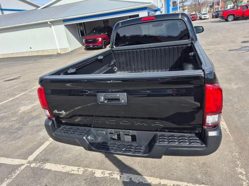 2022 Toyota Tacoma SR