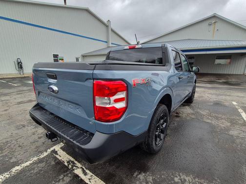 AZURE GRAY METALLIC TC 2024 Ford Maverick XLT