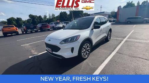 2020 Ford Escape SE
