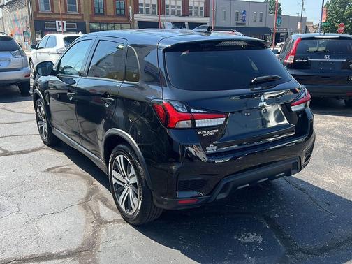 2021 Mitsubishi Outlander Sport SE