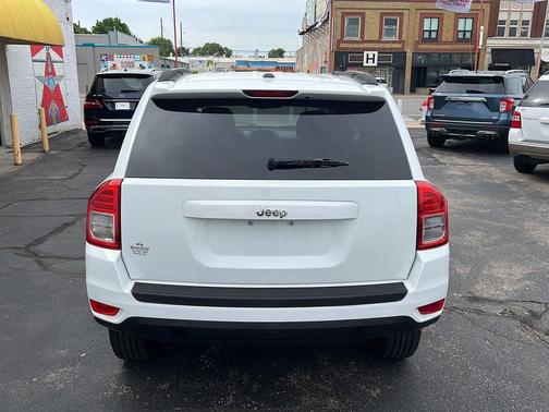 Bright White 2012 Jeep Compass Sport