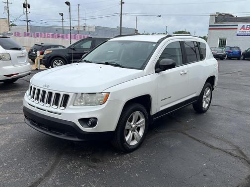 Bright White 2012 Jeep Compass Sport